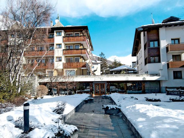 Rezia Hotel