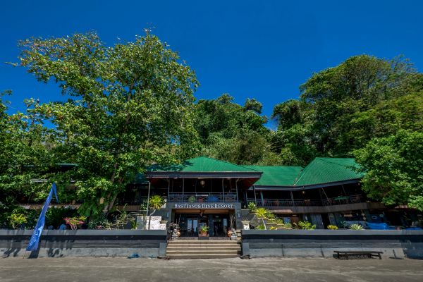Bastianos Bunaken Dive Resort