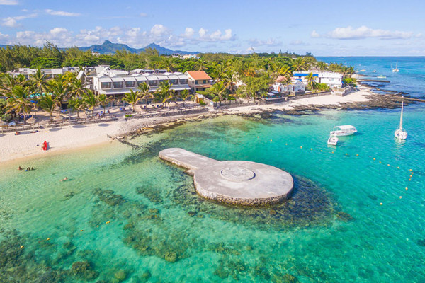 Le Peninsula Bay Beach Resort & Spa